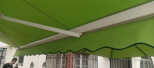 store extérieur sur mesure llaza 2024