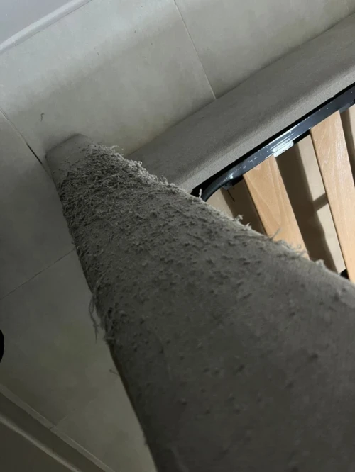 Lit capitonné saumier coffre  matelas orthopédique 