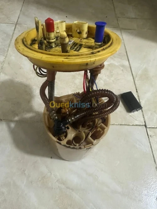 POMPE CARBURANT ( FLOTEUR )