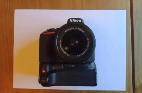Nikon D5600 Lens Nikon AF-P DX NIKKOR 70-300mm from UK