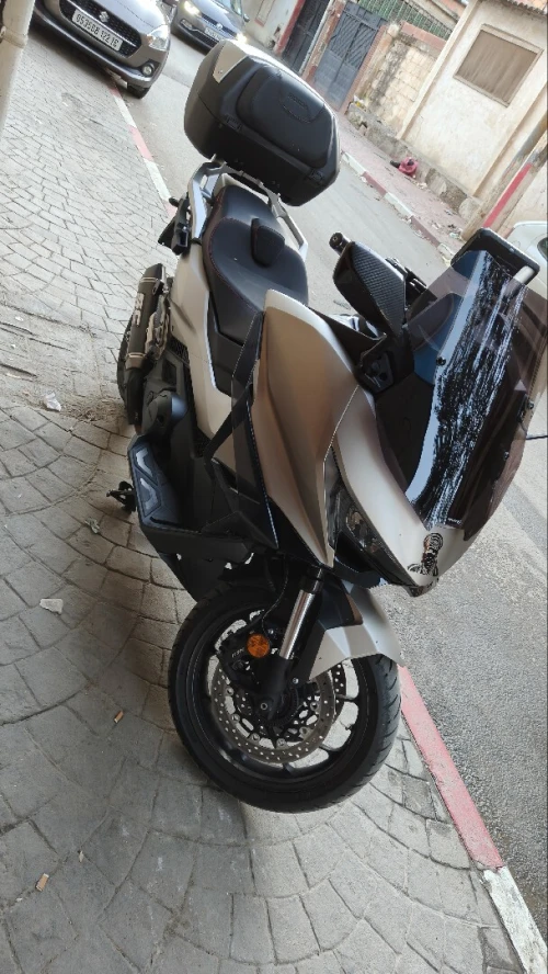 Honda Forza 750 2025