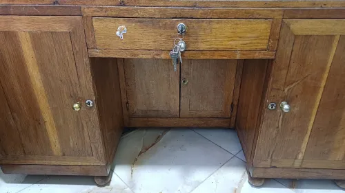 Bureau en chêne ancien 