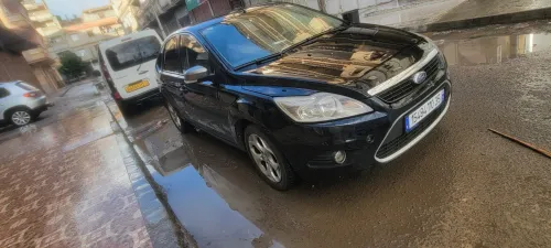 Ford Focus 4 portes 2010 Focus 4 portes