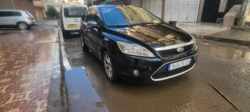 Ford Focus 4 portes 2010 Focus 4 portes