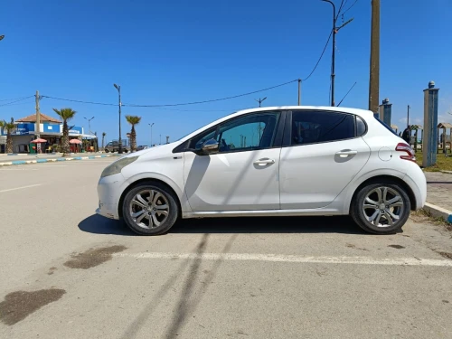 Peugeot 208 2014 Allure