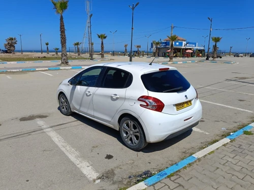Peugeot 208 2014 Allure