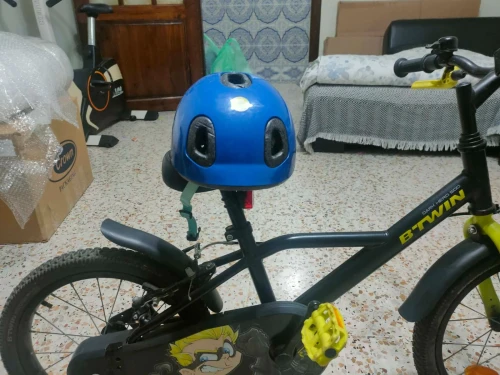 Vélo BTWIN 16 Pouces - Modèle 500 DARK HERO + Avec stabilisateurs + casque BTWIN bleu