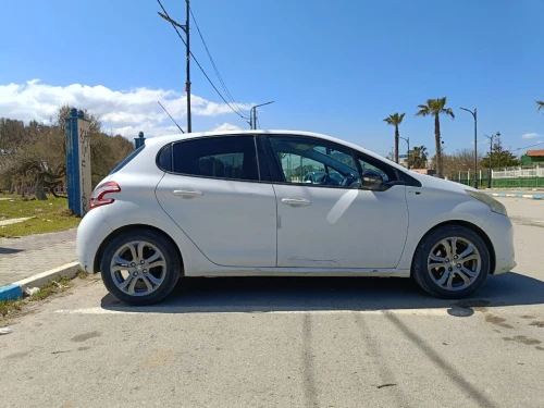 Peugeot 208 2014 Allure