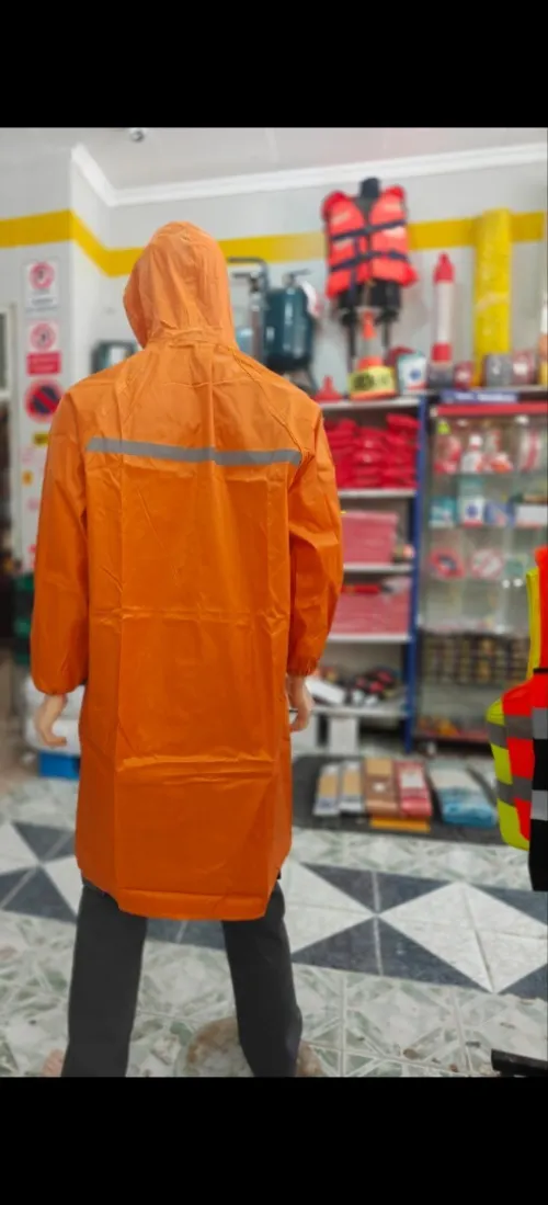 manteau imperméable orange