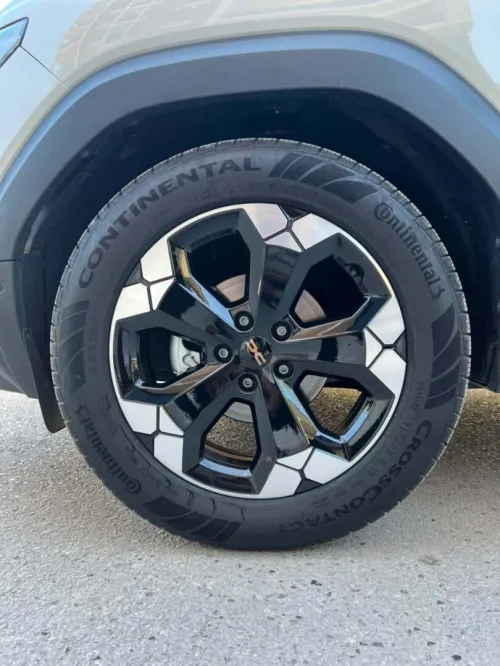 Dacia Duster 2025 gold