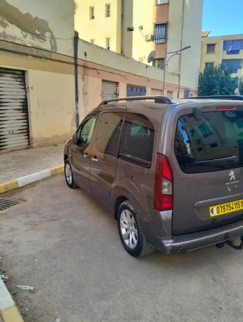 Peugeot Partner 2015 Tepee Allure 