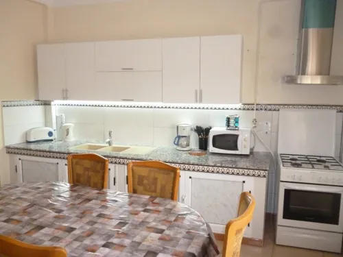 Location vacances Appartement F4 Aïn Témouchent Beni saf