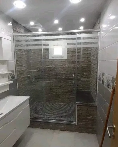 store d'interieur et moustiquaire cabine douche