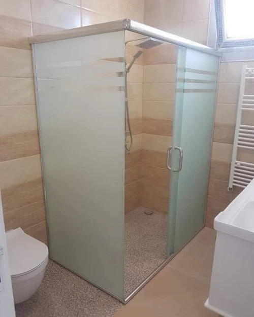 store d'interieur et moustiquaire cabine douche