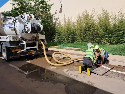 Camion vidange Débouchage canalisation curage vidange fosse septique