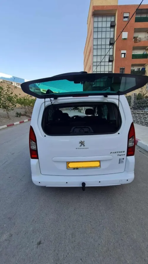 Peugeot Partner 2016 Tepee Allure 