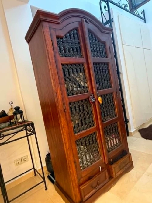 une armoire et deux tables nuit (bambou)