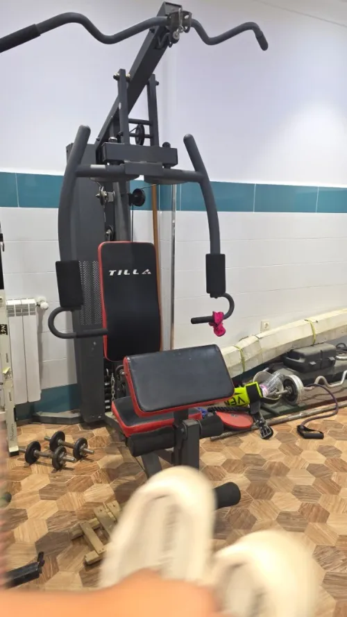 Bance et pressés de musculation en très bon état