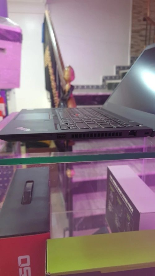 LAPTOP LENOVO THINKPAD T14 / I5-10310U / 16GB / 512GB / WIFI 6 / ECRAN 14"FHD / WINDOWS11 ORIGINAL