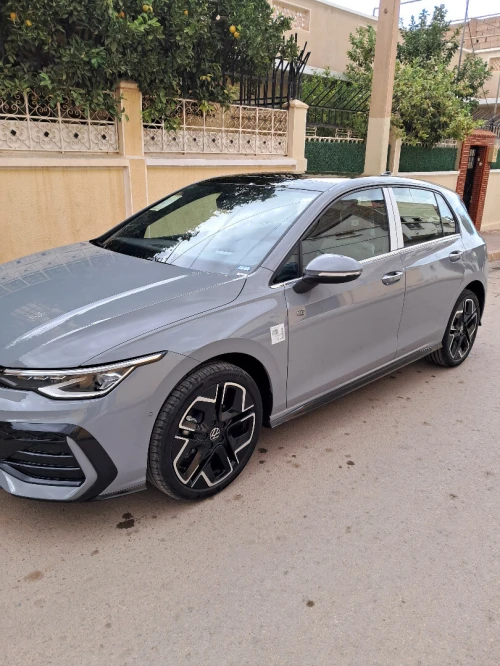 Volkswagen Golf 8 2025 R-Line