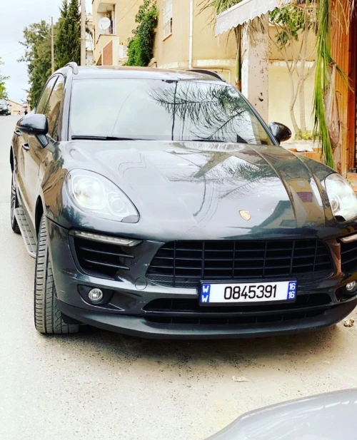 LOCATION DE VOITURE LUXE