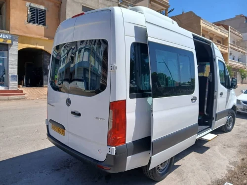 Location Van Mercedes Sprinter 15 places