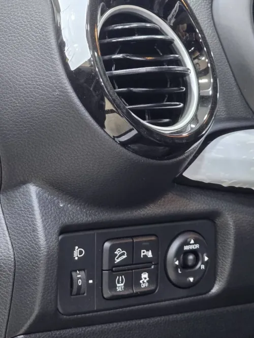 Kia KX1 2025 