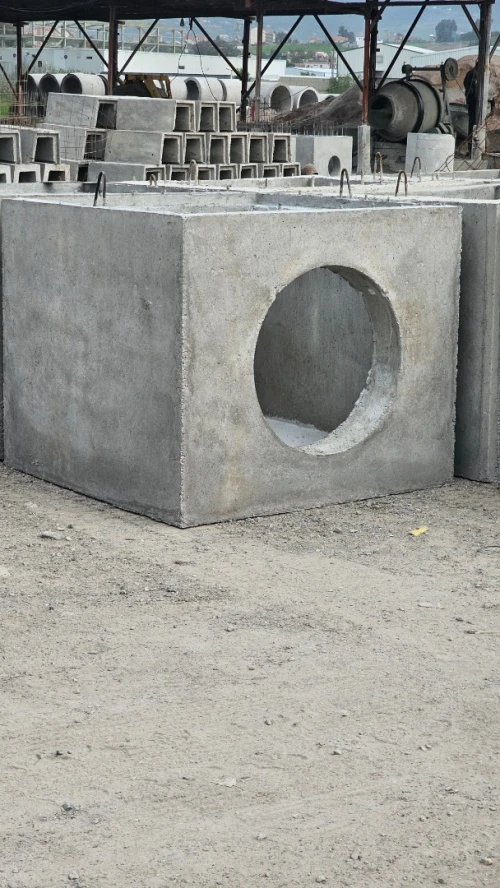 REGARD et AVALOIRS EN BÉTON ARMÉ  غرف التفتيش والمصارف (الأفالوارات)