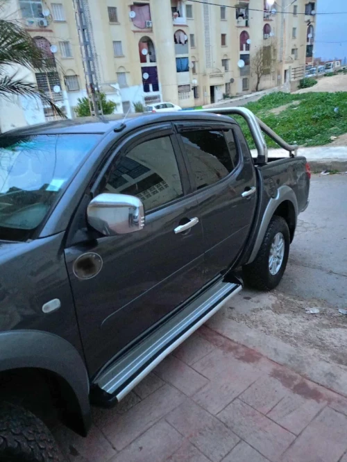 Mitsubishi L200 2011 
