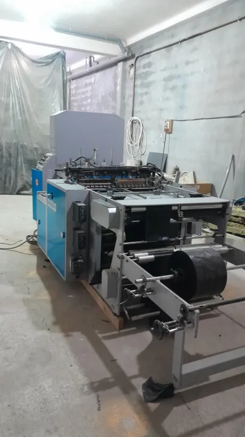 Machine sachet plastique très bonne état 