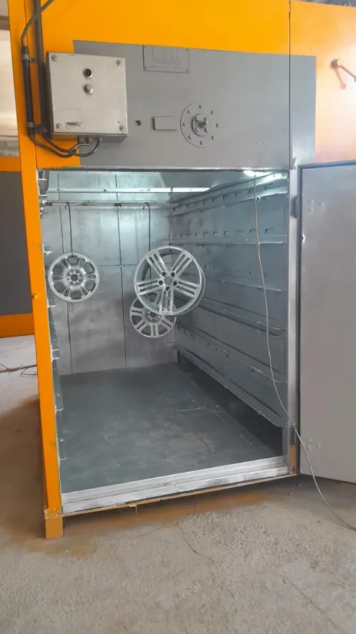 Four de peinture epoxy 
