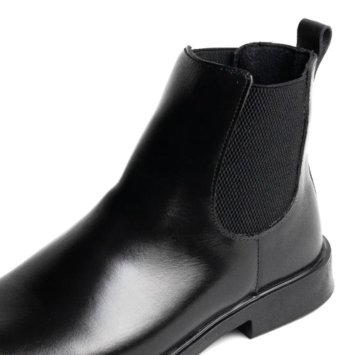 Chelsea boots