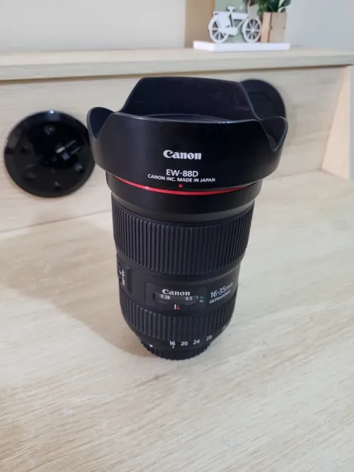 Canon EF 16-35mm f/2.8L III USM ultra grand-angle Qualité image exceptionnelle - passionnés de photo