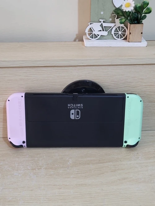 Nintendo switch OLED + 1 jeux Zelda