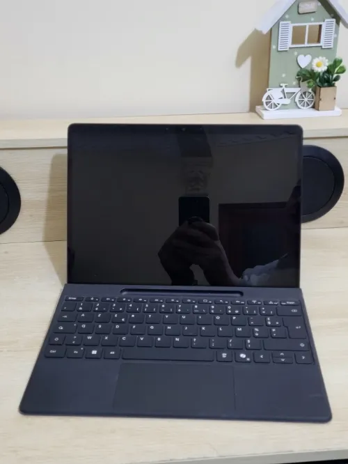 MICROSOFT SURFACE Pro 8 TACTILE - INTEL 11EME GEN i5-1135U - 8GB RAM - 512GB SSD - QHD 2880 x 1920