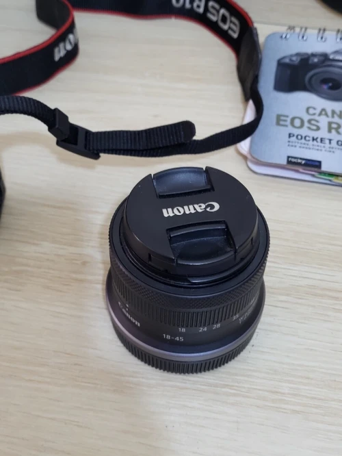 CANON EOS R10 hybride enregistrement en 4K UHD + objectif RF-S 18-45mm F4.5-6.3 IS STM NEUF