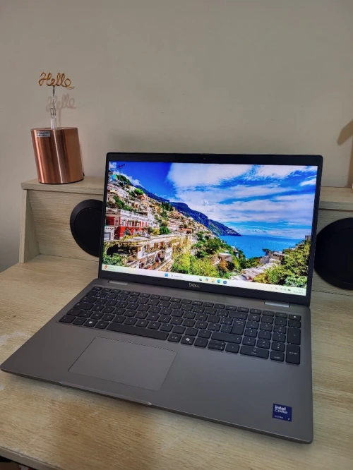DELL PRECISION 3591 | CORE Ultra 7 165H | NVIDIA RTX 2000 ADA GEN 8GB | 1To NVMe SSD | 32GB RAM | WORKSTATION