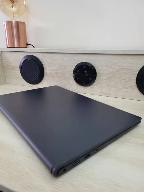 DELL VOSTRO 15.6'' FHD | RYZEN 5 5500U | 8GB RAM | 512GB SSD | AMD RADEON GRAPHICS