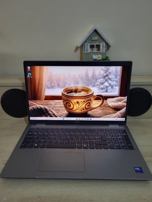 DELL PRECISION 3591 | CORE Ultra 7-155H | RTX 1000 ADA 6GB | 1TB NVMe SSD | 32GB RAM | MOBILE WORKSTATION | Mobile Station de travail