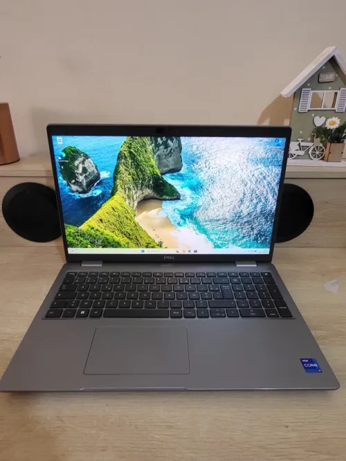 DELL PRECISION 3581 | CORE i7-13700H | NVIDIA RTX A500 4GB | 512 SSD | 16GB RAM | WORKSTATION