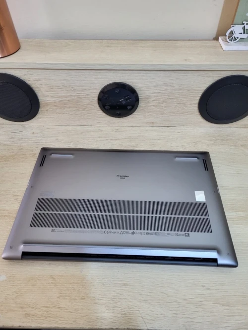 DELL PRECISION 5690 | CORE Ultra 7-165H | RTX 2000 ADA 8GB | 1To SSD | 32GB RAM