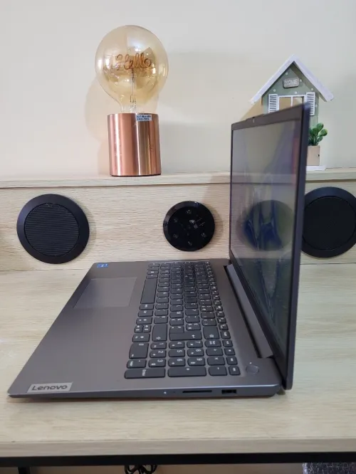 LENOVO IdeaPad 3 15.6'' FHD | CORE i3 1115G4 | 8GB RAM | 512GB NVMe SSD | INTEL UHD GRAPHICS