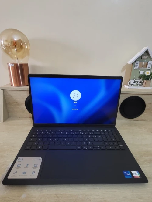 DELL INSPIRON 15 3511 15.6'' FHD | CORE i7 1165G7 | 16GB RAM | 512GB NVMe | INTEL IRIS XE GRAPHICS