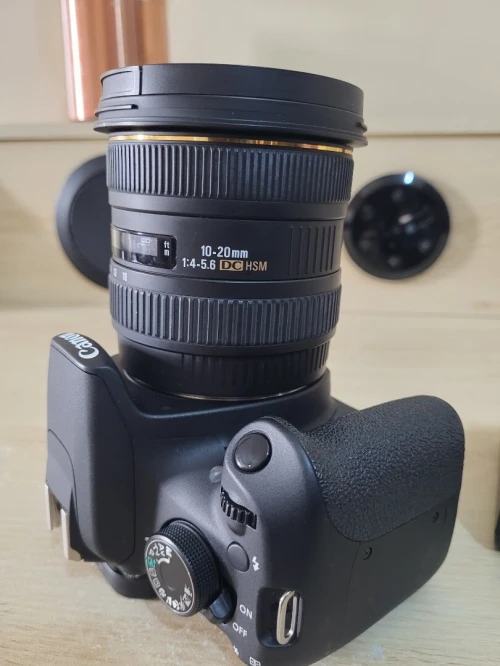 Canon EOS 1200D reflex 18.7 mpix + Objectif sigma 10 20mm 1 4 5.6 ex dc hsm