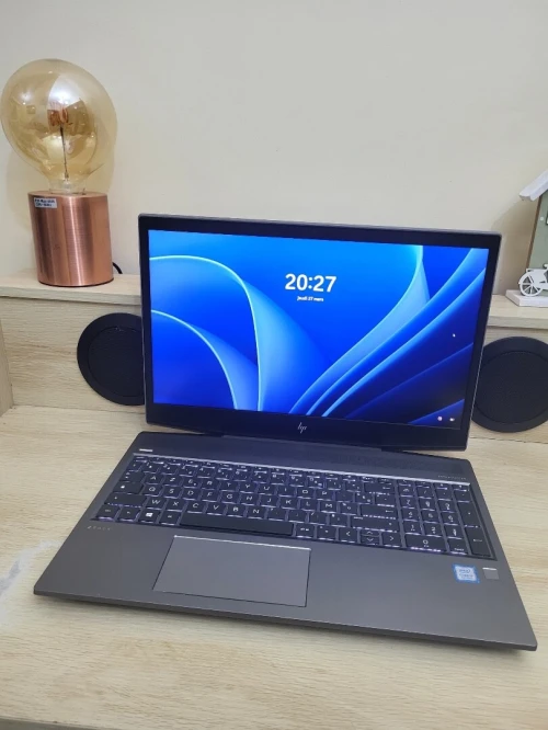 HP ZBook 15v G5 | CORE i7-8750H | NVIDIA QUADRO P600 4GB | 32GB RAM | 512GB NVMe SSD | WORKSATION