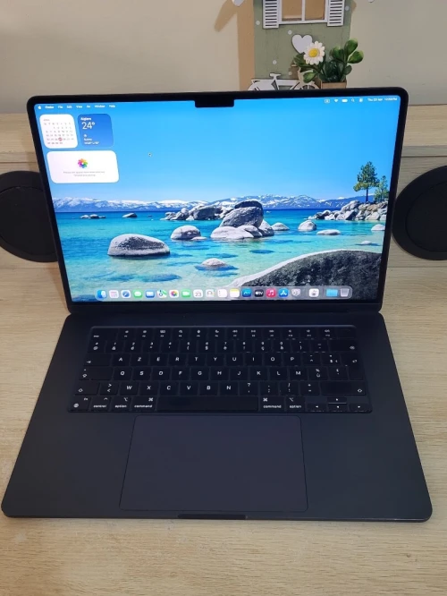 MacBook Air M2 15'' 2023 | PUCE M2 8 CPU | GPU 10 COEURS | 24GB RAM | 256GB SSD | CYCLES 362