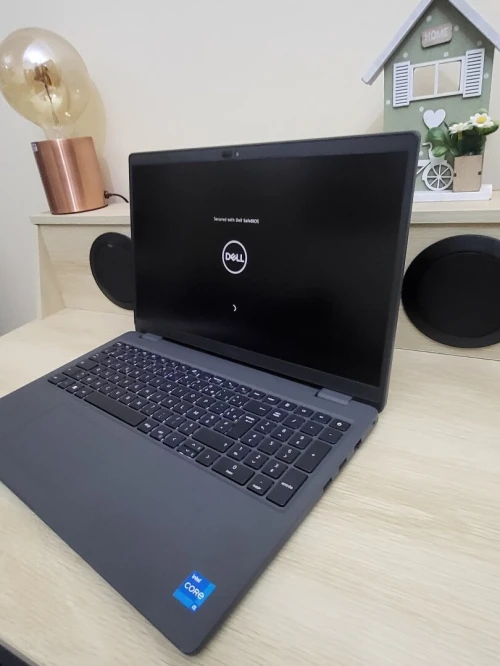 DELL LATITUDE 3540 2024 15.6 FHD | INTEL 13EME GENERATION CORE I5 1335U | 8GB RAM | 256GB NVMe SSD