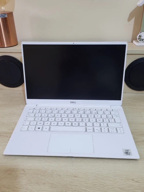 DELL XPS 7390 | CORE i7-10510U | 16GB RAM | 512GB NVMe SSD | INTEL UHD GRAPHICS