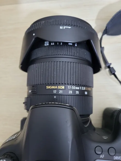 Canon EOS 60D Appareil photo Reflex 18 Mpix CMOS APS-C + Sigma EX 17-50mm - f/2.8 DC OS HSM 