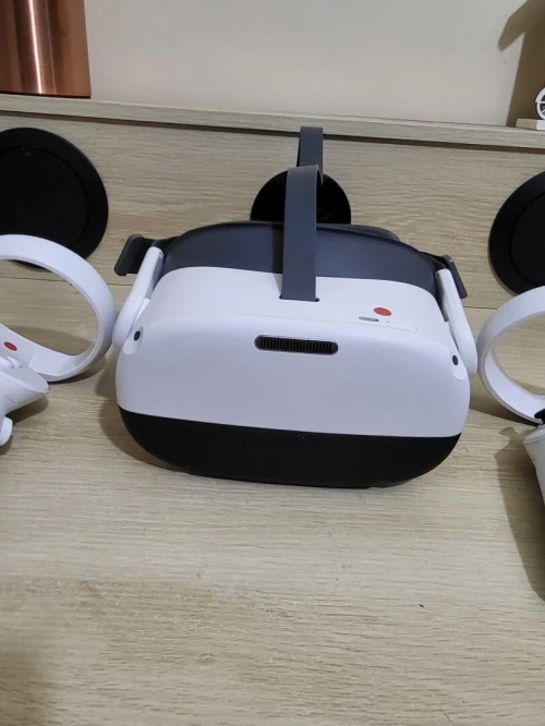 Casque Neo 3 Lunettes VR tout-en-un Jeu de réalité virtuelle qualité d'image 4K UHD Sans fil 256GB